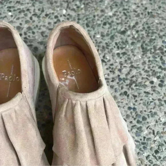 Linea Paolo Lolo Ruffle Women 10M Suede Beige Tan Sneaker Slip On Flat Platform - Picture 3 of 8